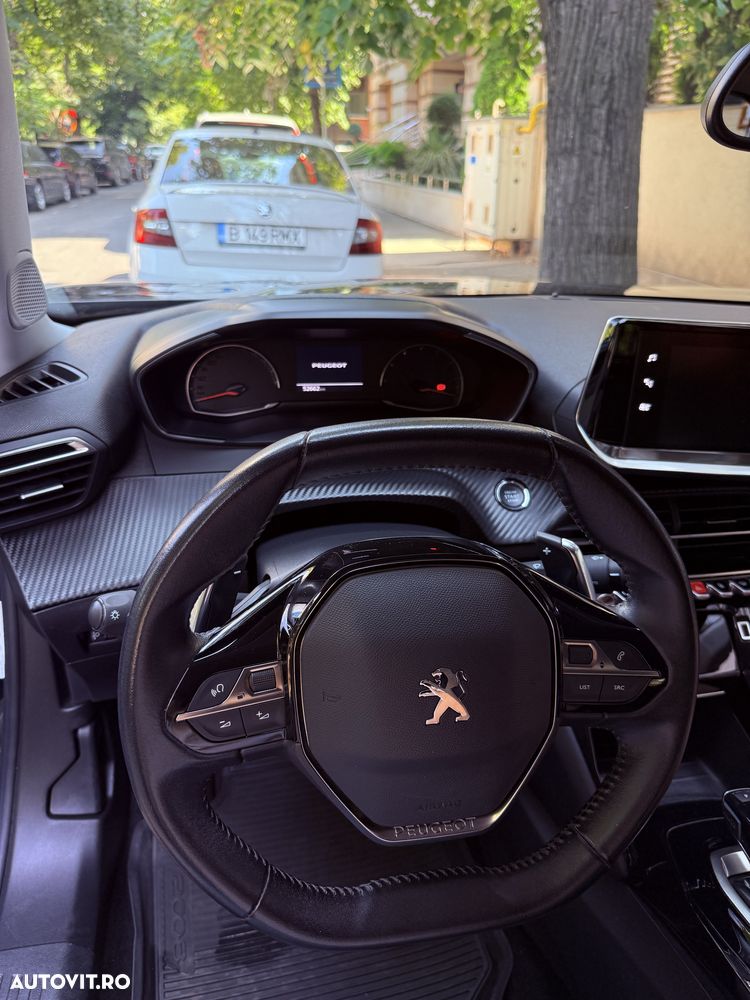 Peugeot 2008 1.2 L PureTech STT EAT8 Active - 3