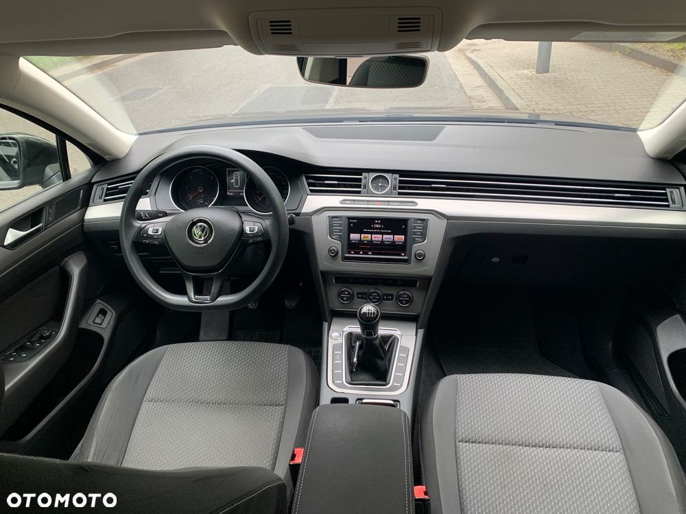Volkswagen Passat 2.0 TDI BMT Comfortline - 11