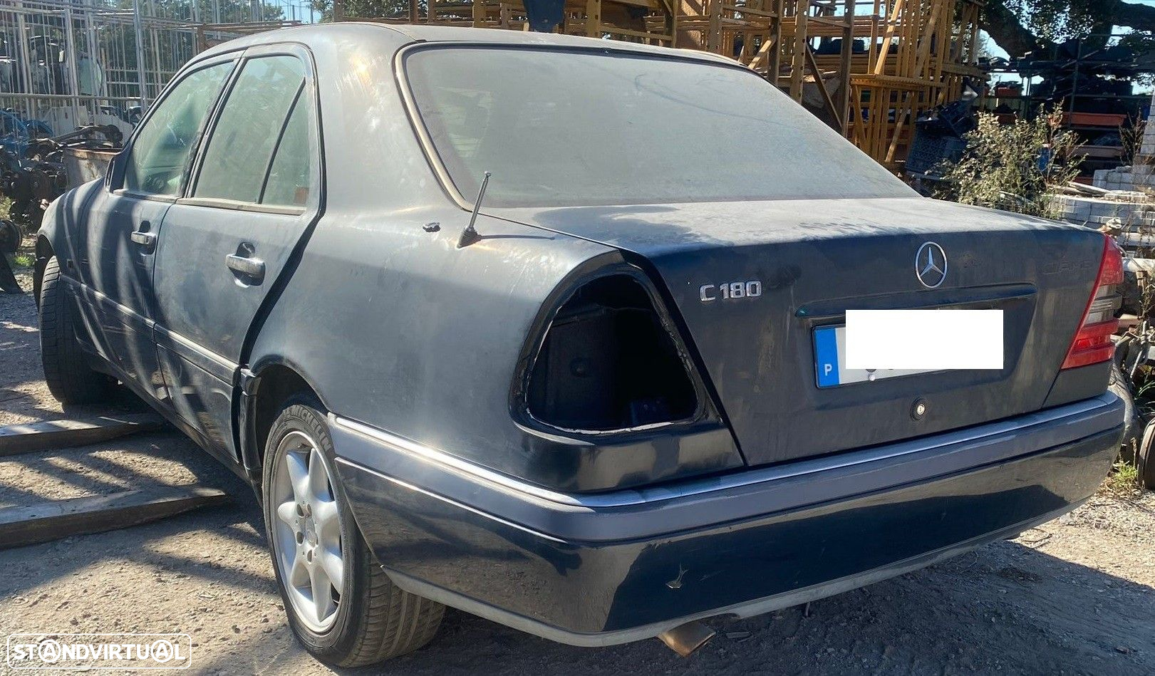 Mercedes C-180 (W202) 1.8i de 1995 disponível para peças - 3
