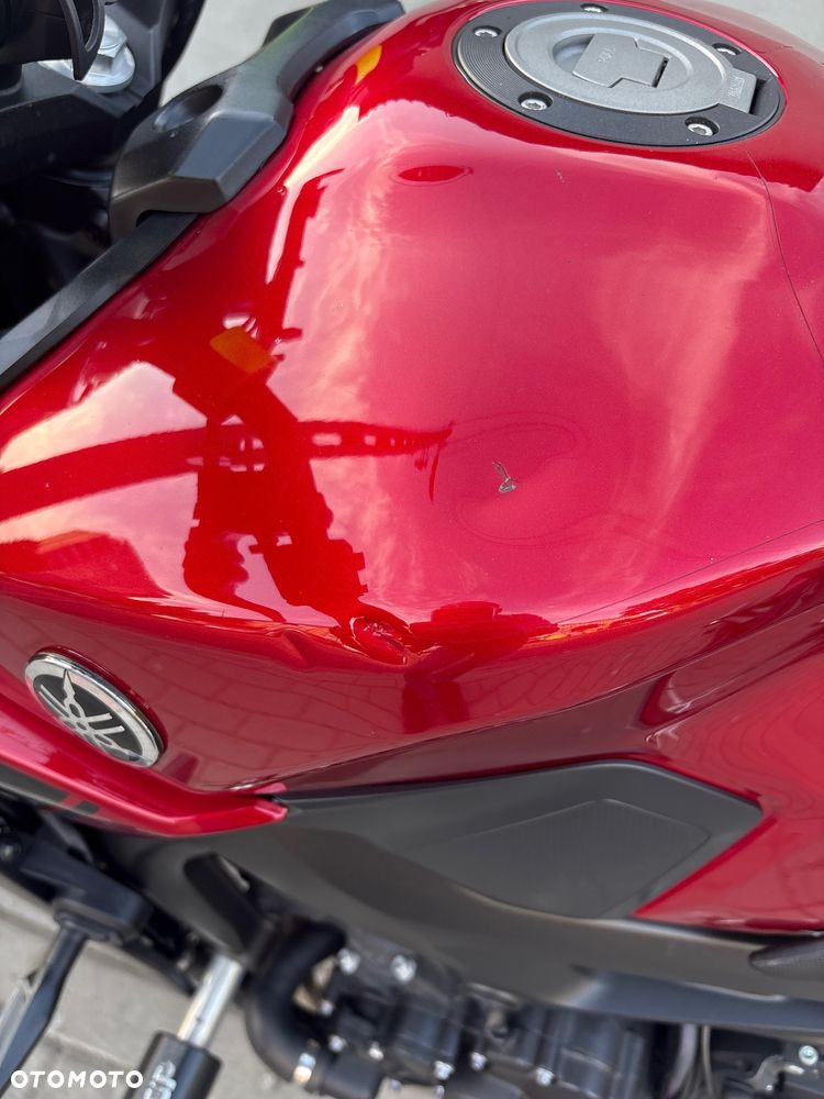 Yamaha FZ - 12