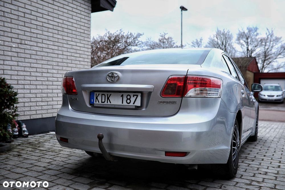 Toyota Avensis 2.0 D-4D - 4