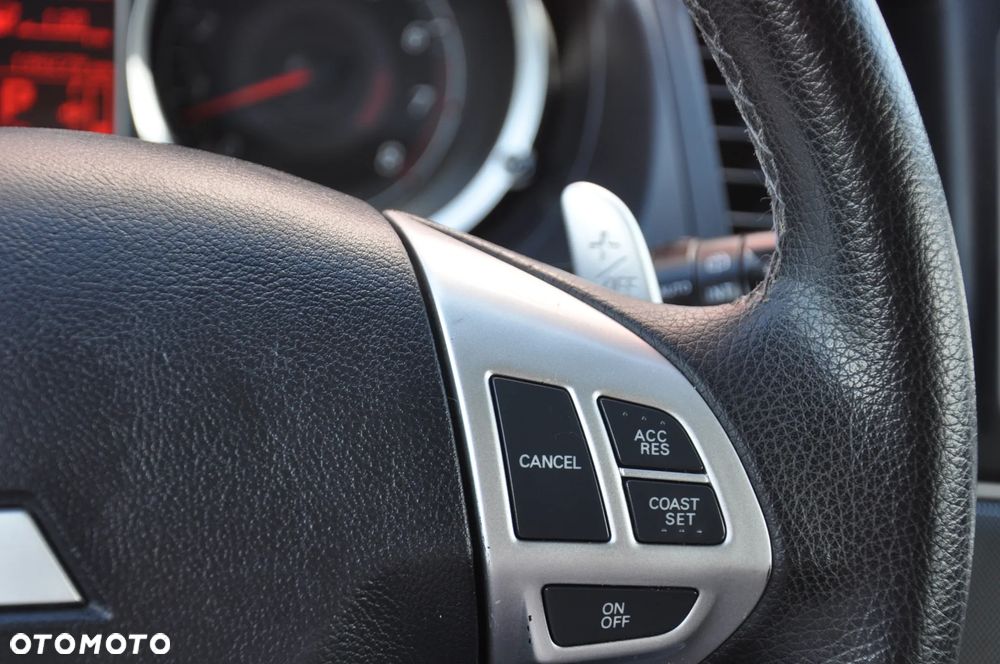 Mitsubishi Lancer 1.8 CVT Intense - 40