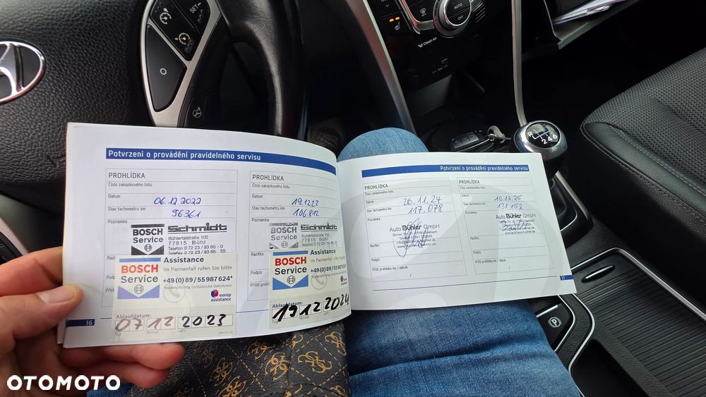 Hyundai i30 blue 1.6 CRDi Premium - 37