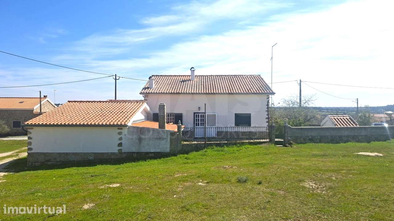 Moradia térrea T3 com Garagem e Logradouro em Malpartida - Almeida - Grande imagem: 5/27