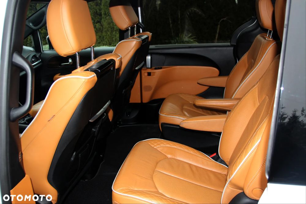 Chrysler Pacifica - 19