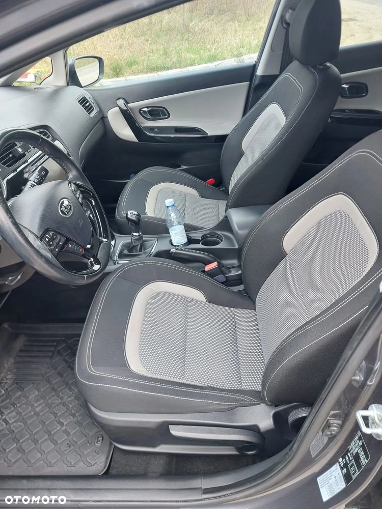 Kia Ceed 1.6 CRDi 128 Platinum Edition - 8