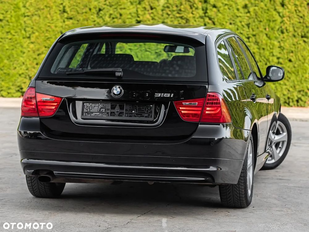 BMW Seria 3 318i Edition Lifestyle - 12
