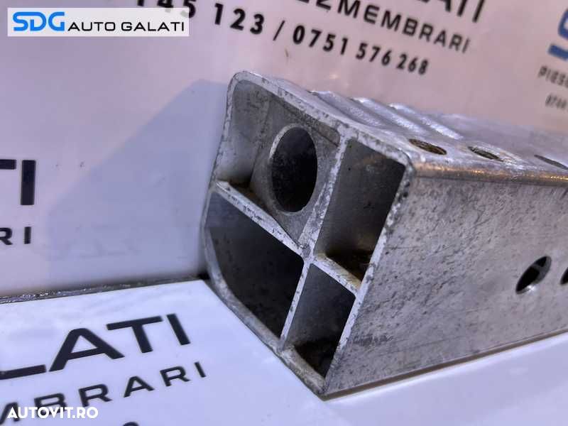 Suport Capat Lonjeron Dreapta Armatura Intaritura Spoiler Bara Spate Audi A4 B8 2008 - 2015 Cod 8K0807332A - 2