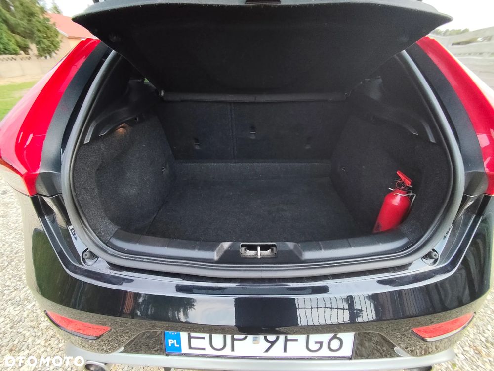 Volvo V40 D2 R-Design Summum - 16