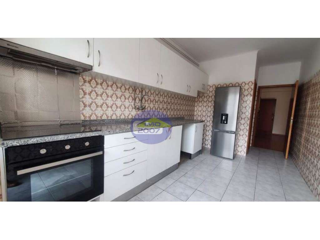 Apartamento T3 Duplex em São Mamede de Infesta - Grande imagem: 2/18