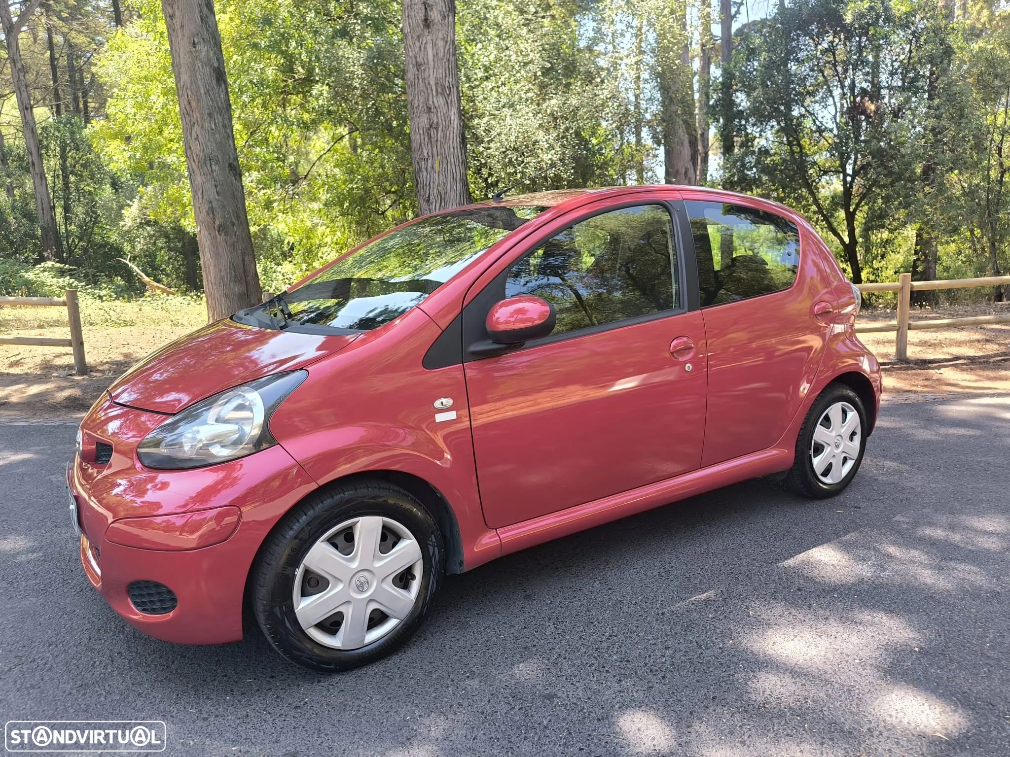 Toyota Aygo 1.0 Plus - 1