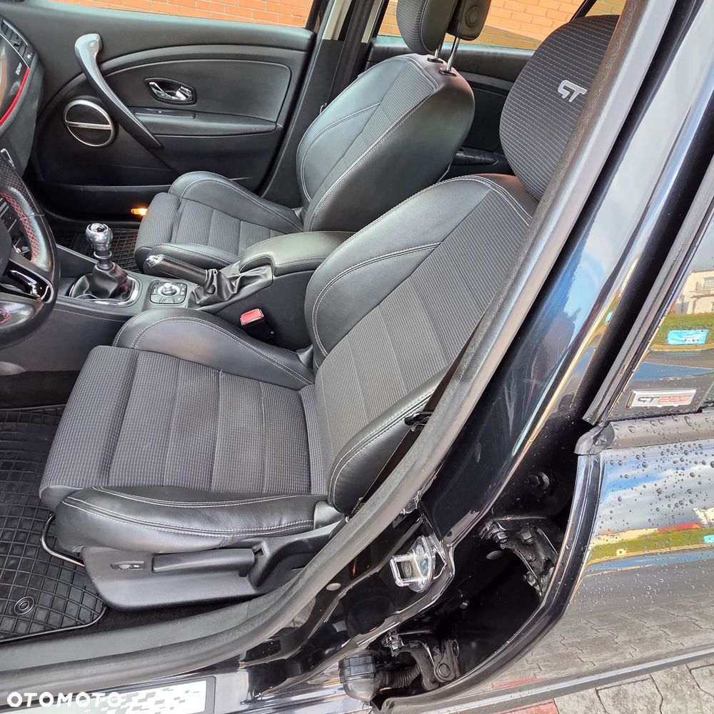 Renault Megane TCe 220 Start & Stop GTline 220 - 25