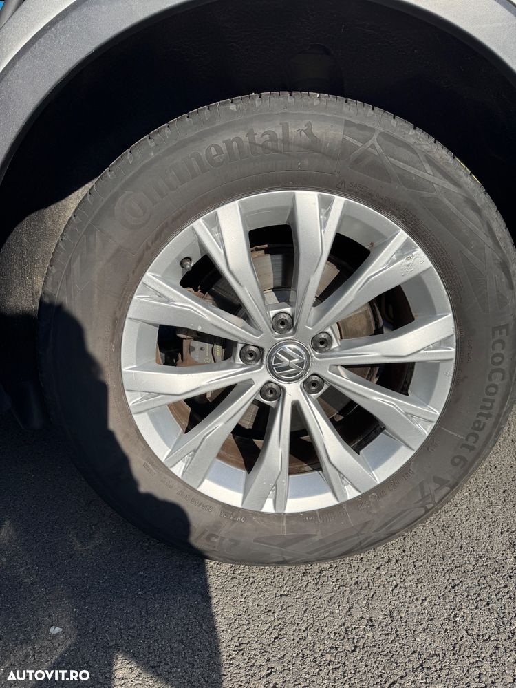 Volkswagen Tiguan 2.0 TDI 4Mot Comfortline - 8