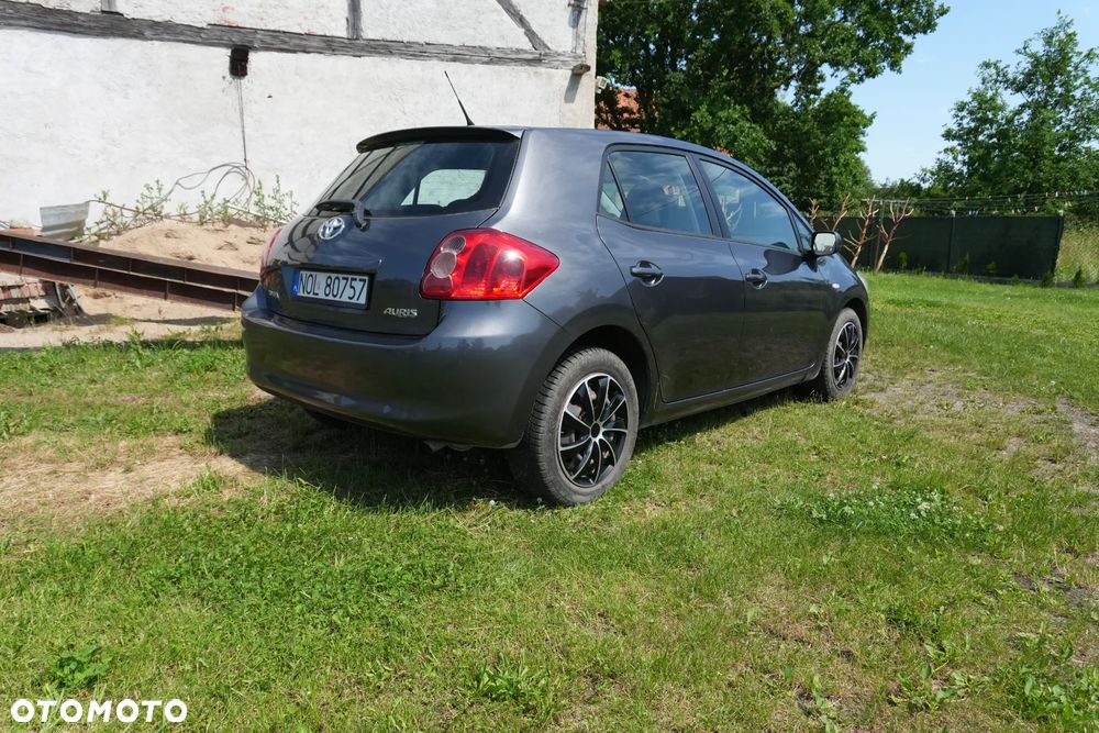 Toyota Auris 1.6 VVT-i Sol - 17