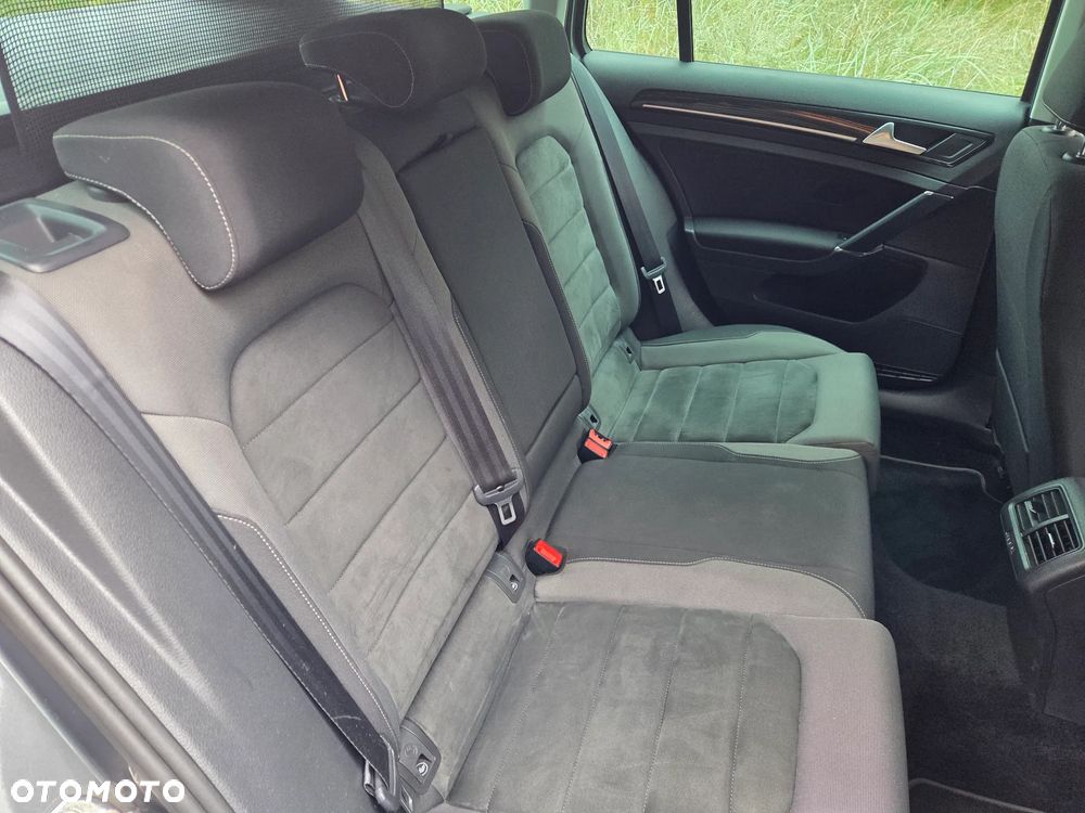 Volkswagen Golf 2.0 TDI SCR Highline - 20