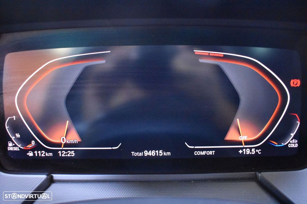 BMW 116 d Pack Desportivo M Auto - 31