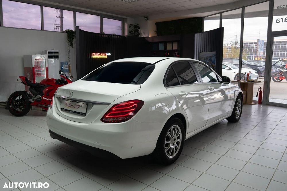 Mercedes-Benz C 180 9G-TRONIC Avantgarde - 23