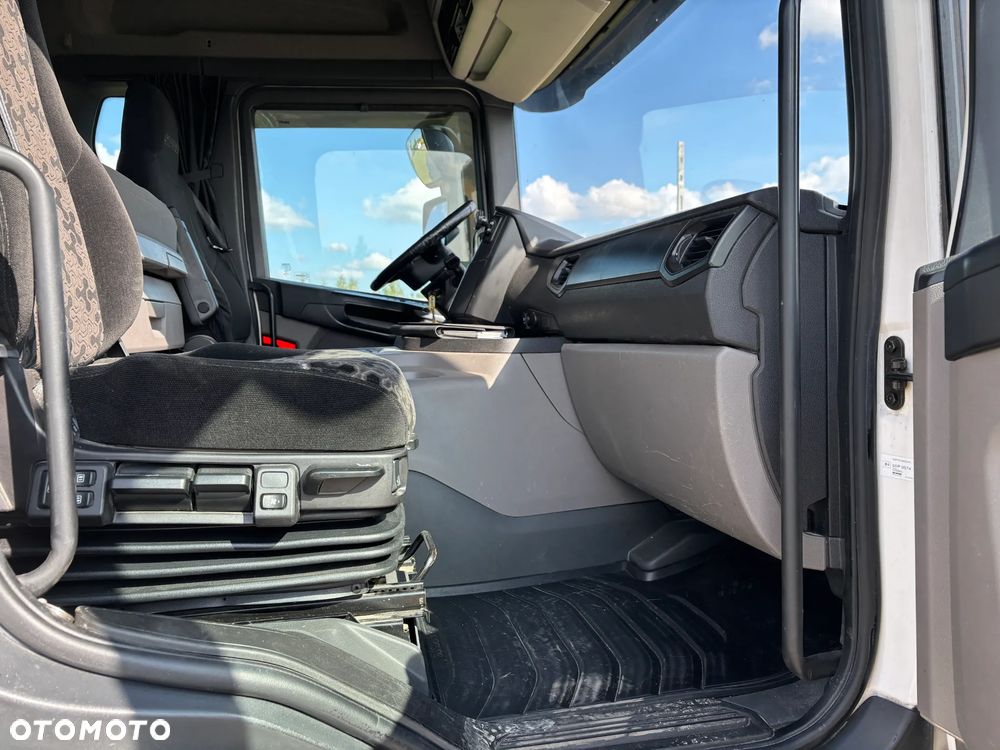 Scania P 410 6x2 ostatnia oś skrętna i podnoszona cysterna do odbioru mleka zabudowa MAGYAR - 34