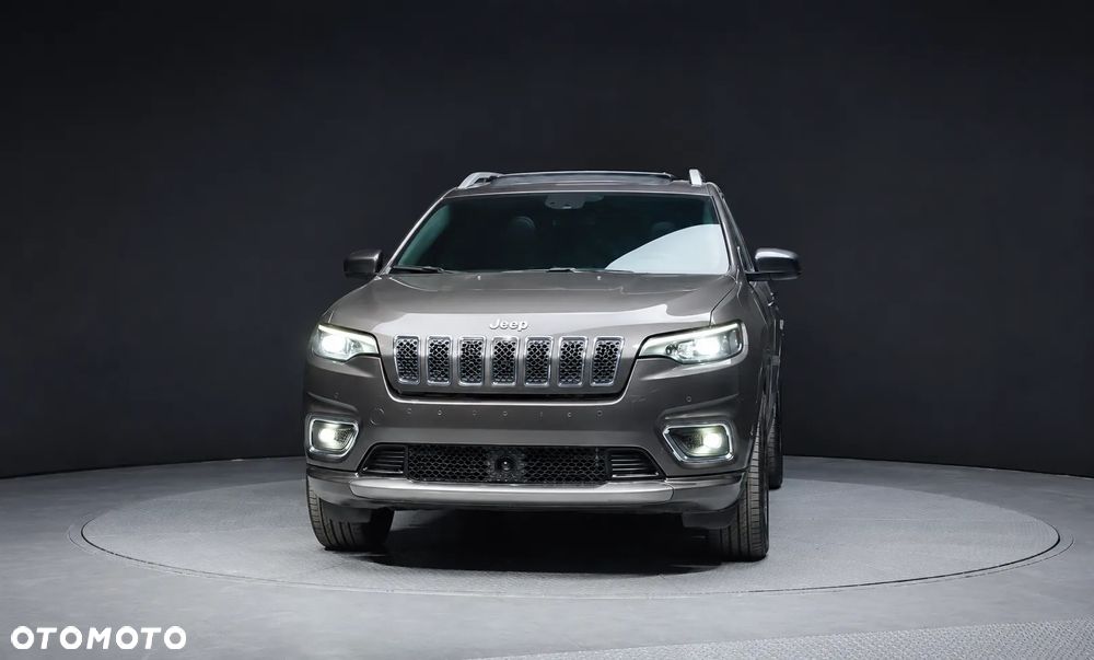 Jeep Cherokee - 4