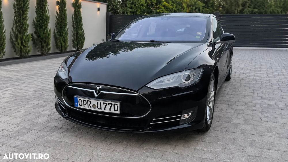 Tesla Model S 85 - 5