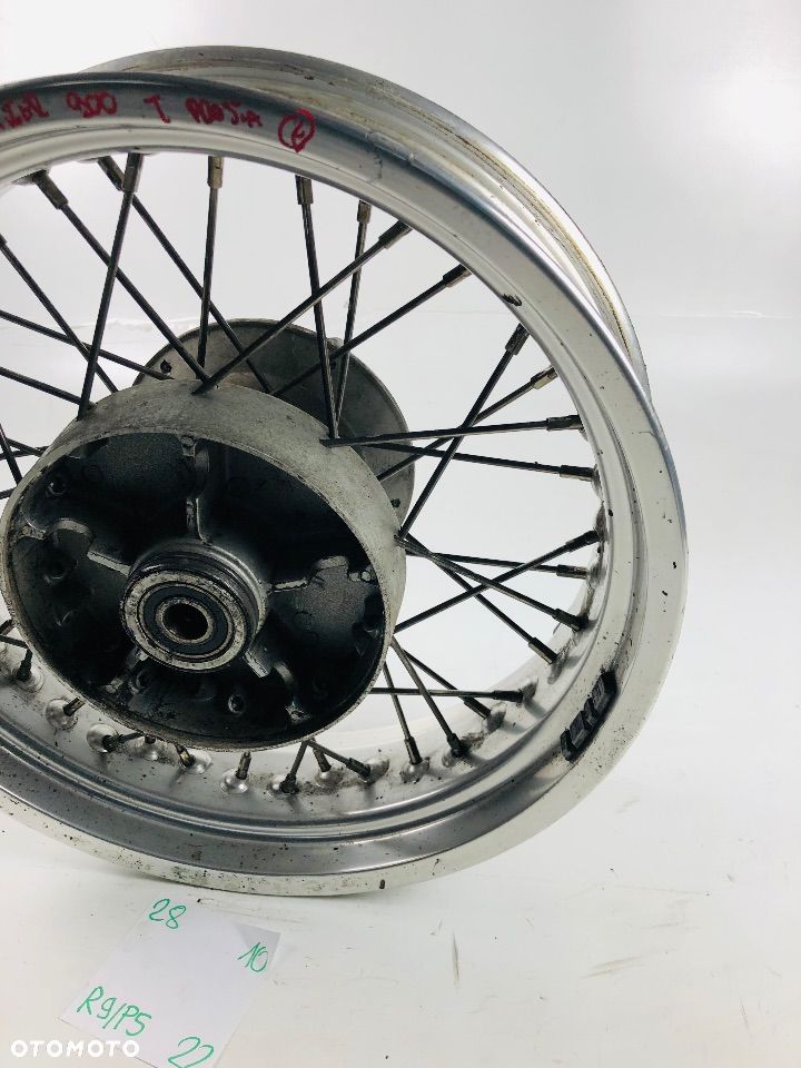 Triumph Tiger 900 felga tylna tył prosta - 3