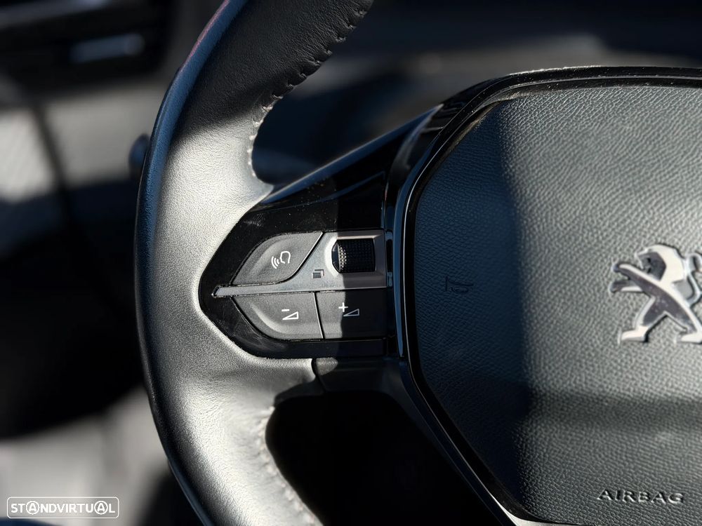 Peugeot 2008 PureTech 130 Active Pack - 10