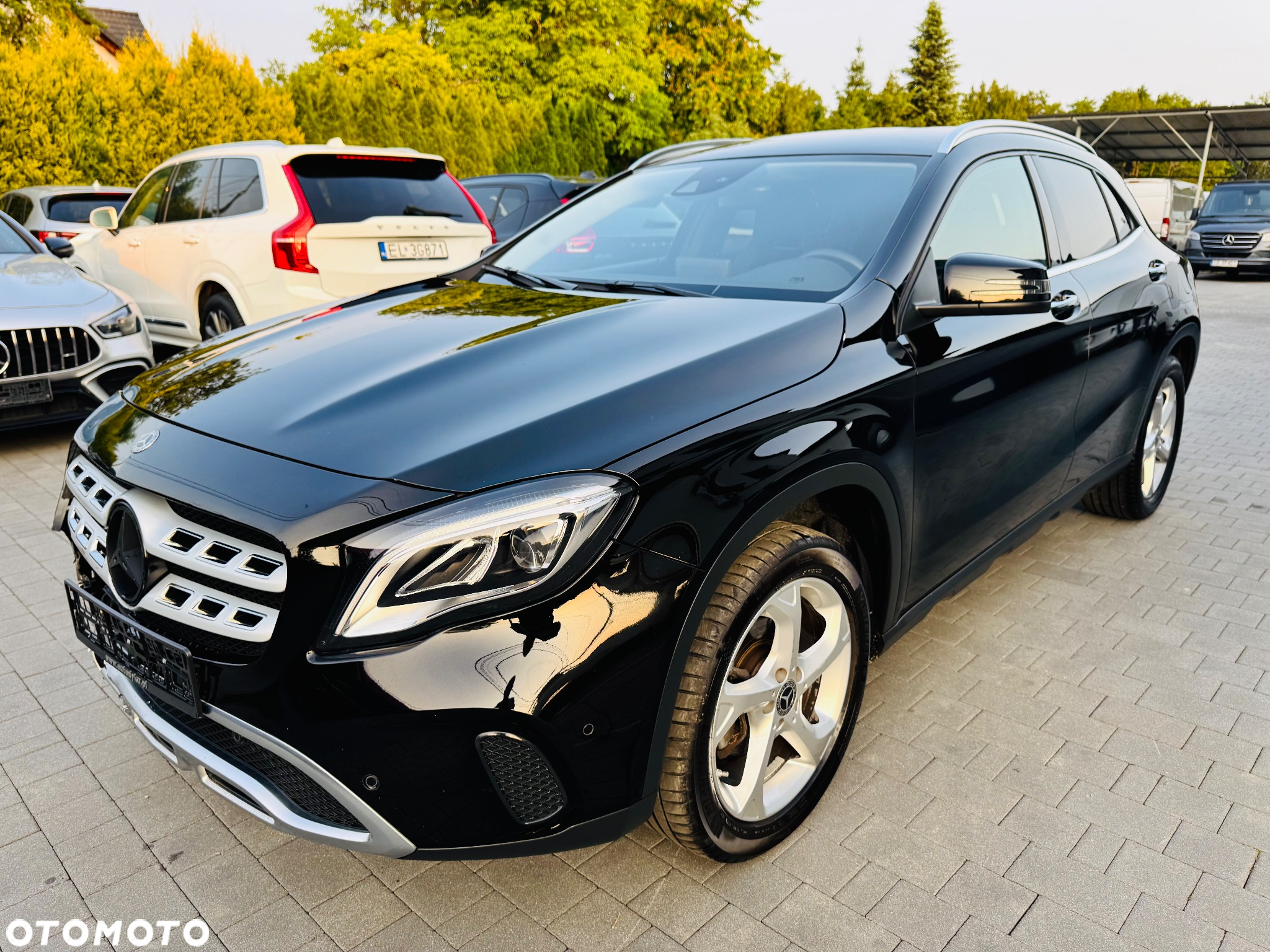 Mercedes-Benz GLA 180 7G-DCT UrbanStyle Edition - 2