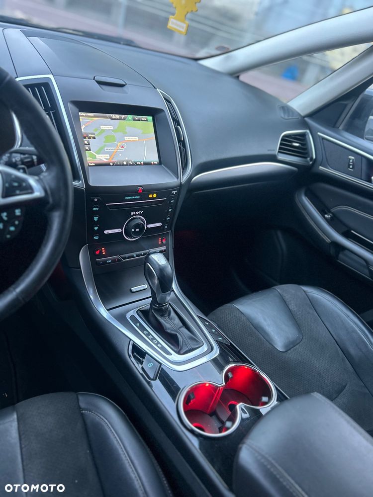 Ford S-Max 2.0 EcoBoost Titanium - 19