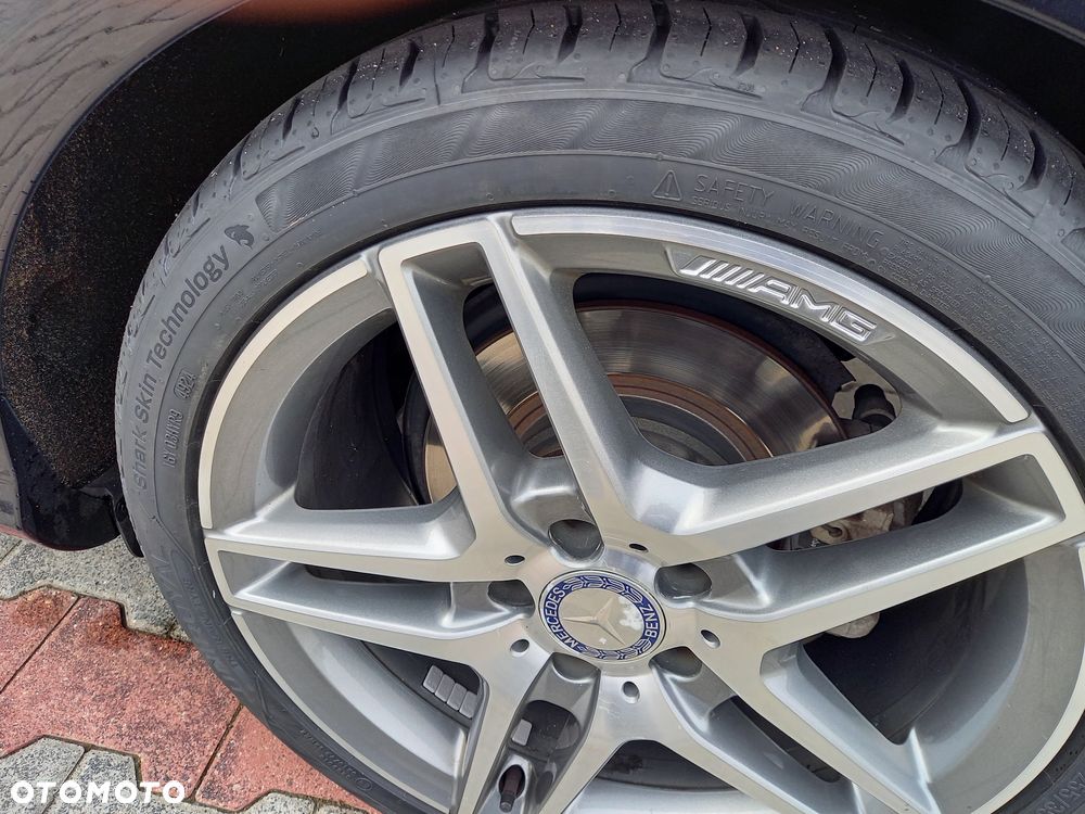 Mercedes-Benz Klasa E 250 Coupe 7G-TRONIC - 8