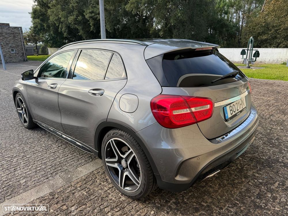 Mercedes-Benz GLA 220 CDI 4Matic 7G-DCT AMG Line — fotografia 15