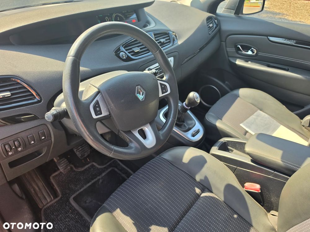 Renault Scenic ENERGY TCe 115 Bose Edition - 8