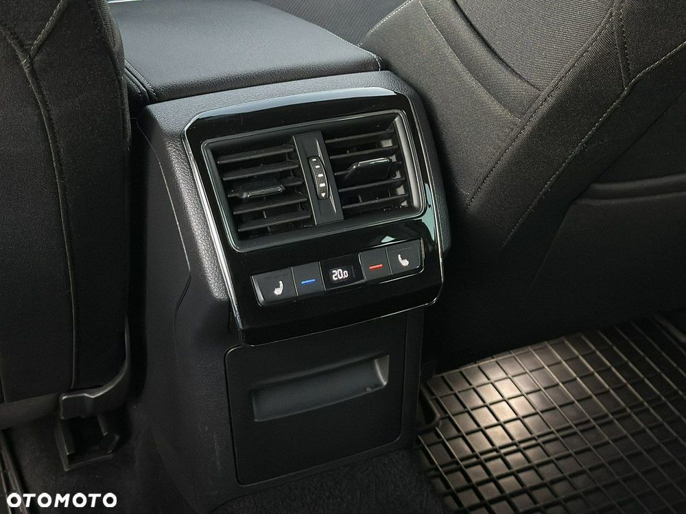 Skoda Superb 2.0 TDI SCR Style - 26