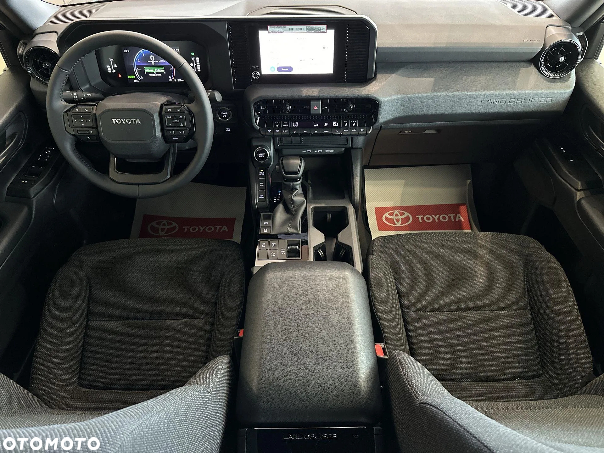 Toyota Land Cruiser - 11