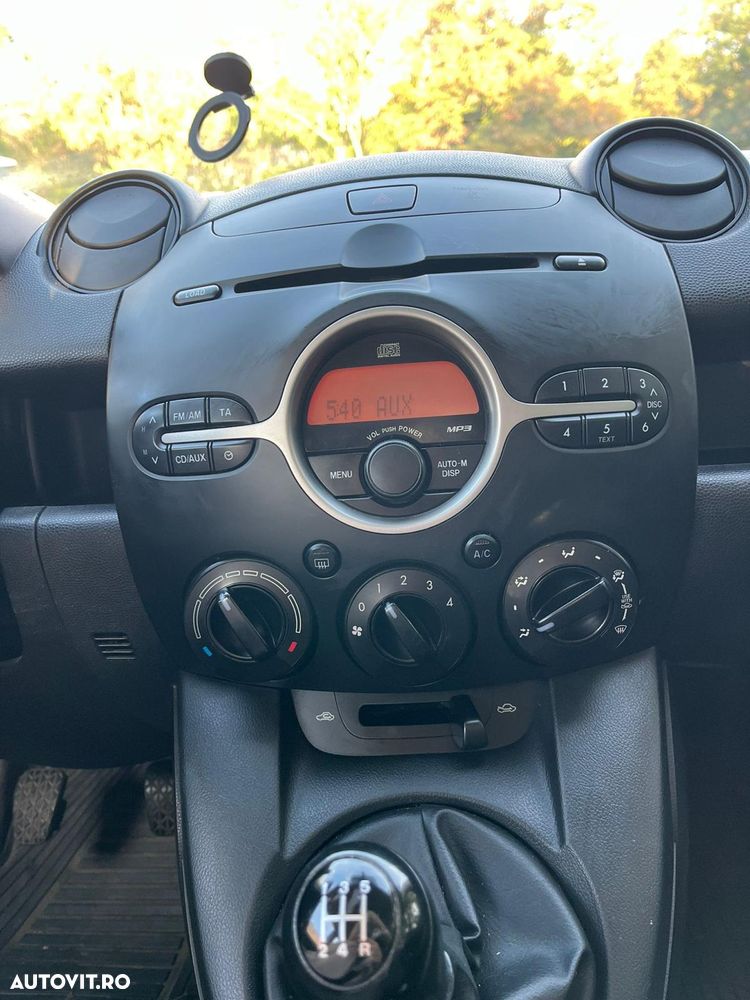 Mazda 2 1.3i TE - 13