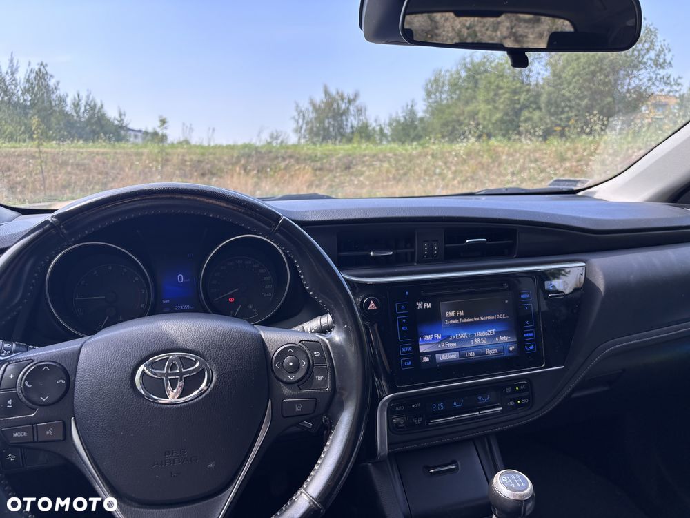 Toyota Auris 1.6 Prestige - 6