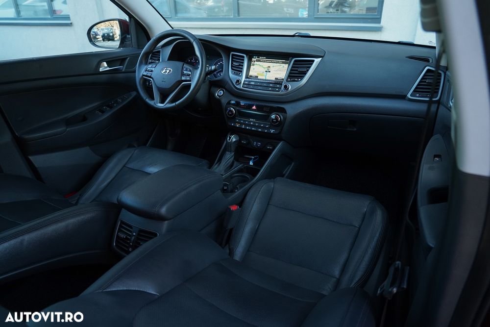 Hyundai Tucson 2.0 CRDI 4WD Automatik Premium - 23