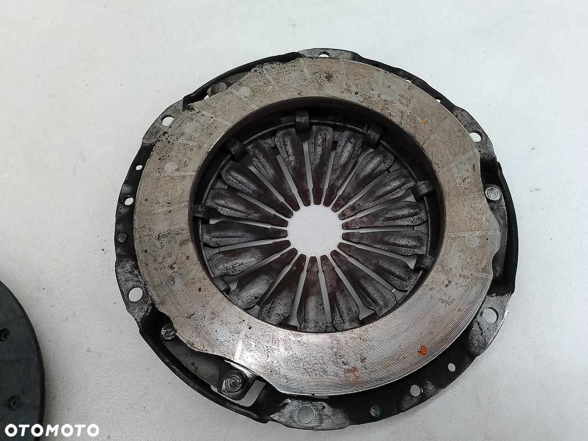 SPRZĘGŁO KOMPLETNE FIAT PUNTO EVO 55201525  584710  1025843 1.3 MJT - 6