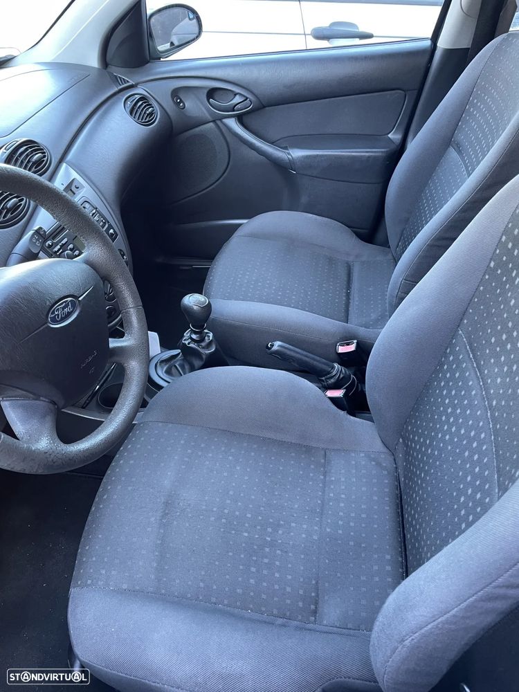 Ford Focus 1.8 TDdi Comfort - 6