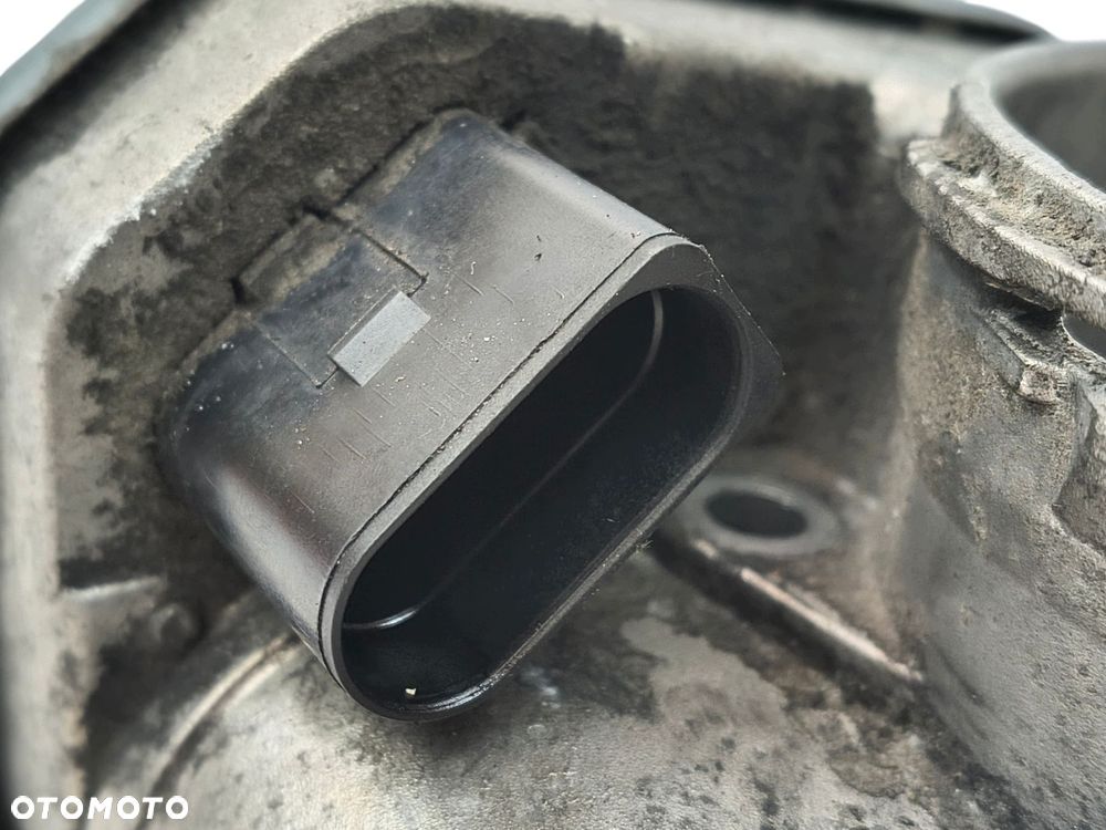 PRZEPUSTNICA Volkswagen Passat B6 2.0 TDI - 6