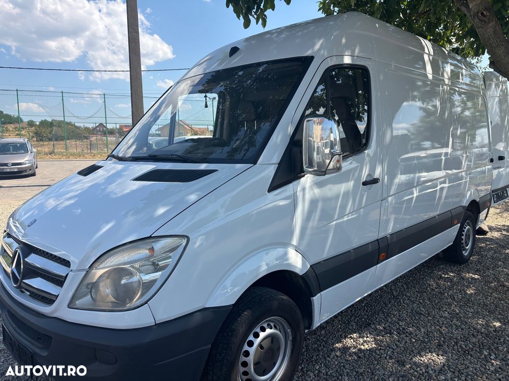 Mercedes-Benz Sprinter - 2