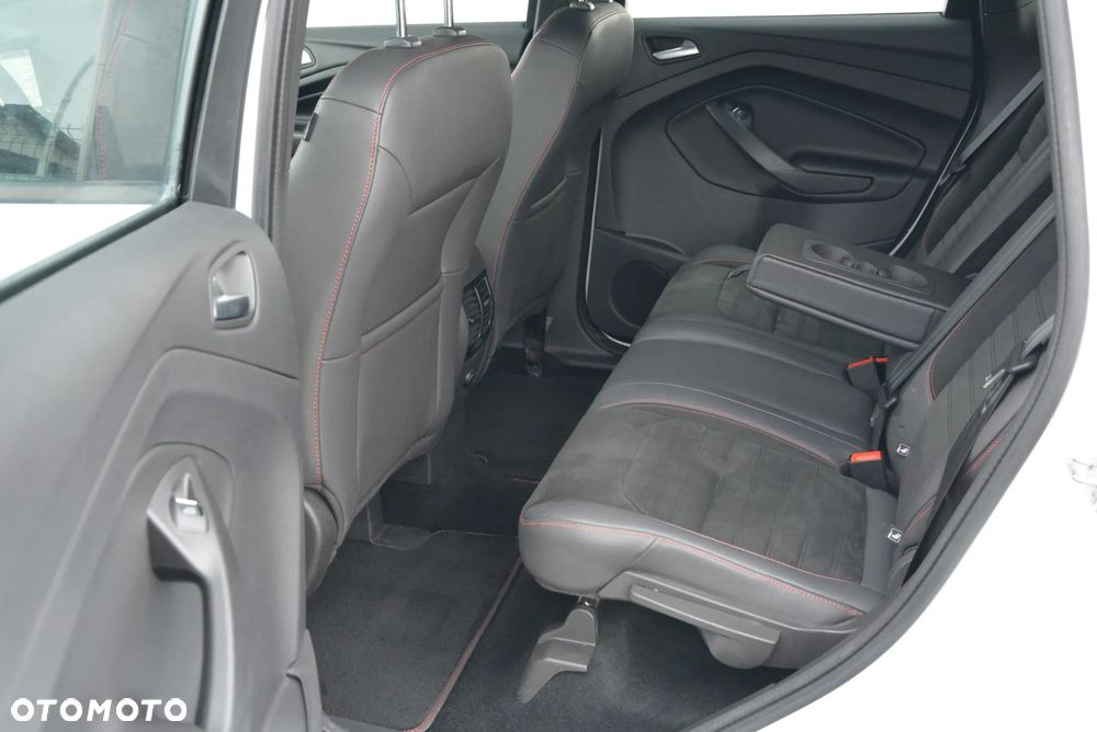 Ford Kuga 2.0 TDCi 4x4 ST-Line - 29