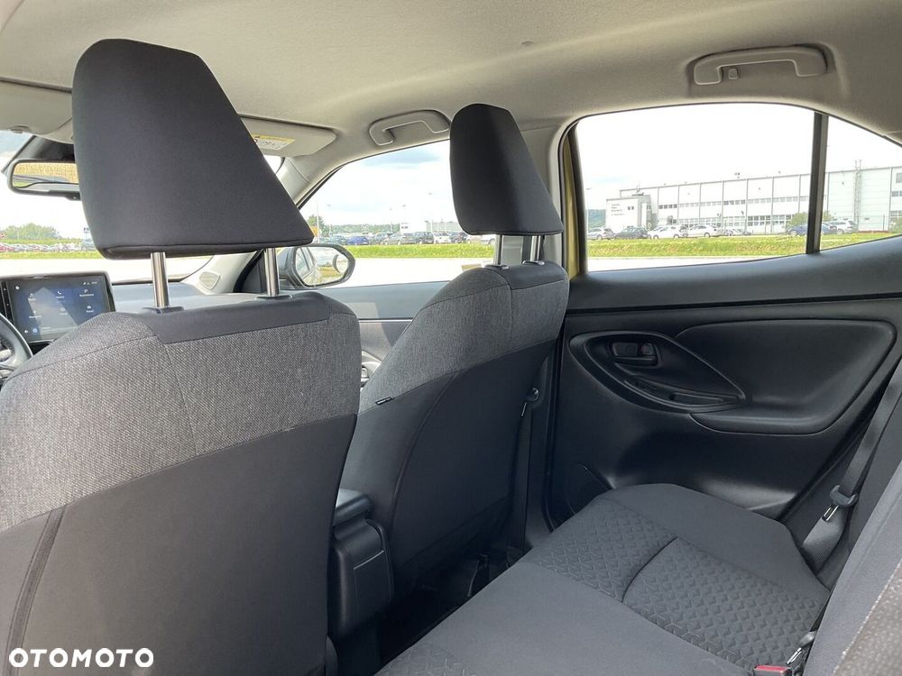 Toyota Yaris Cross Hybrid 1.5 Comfort - 16
