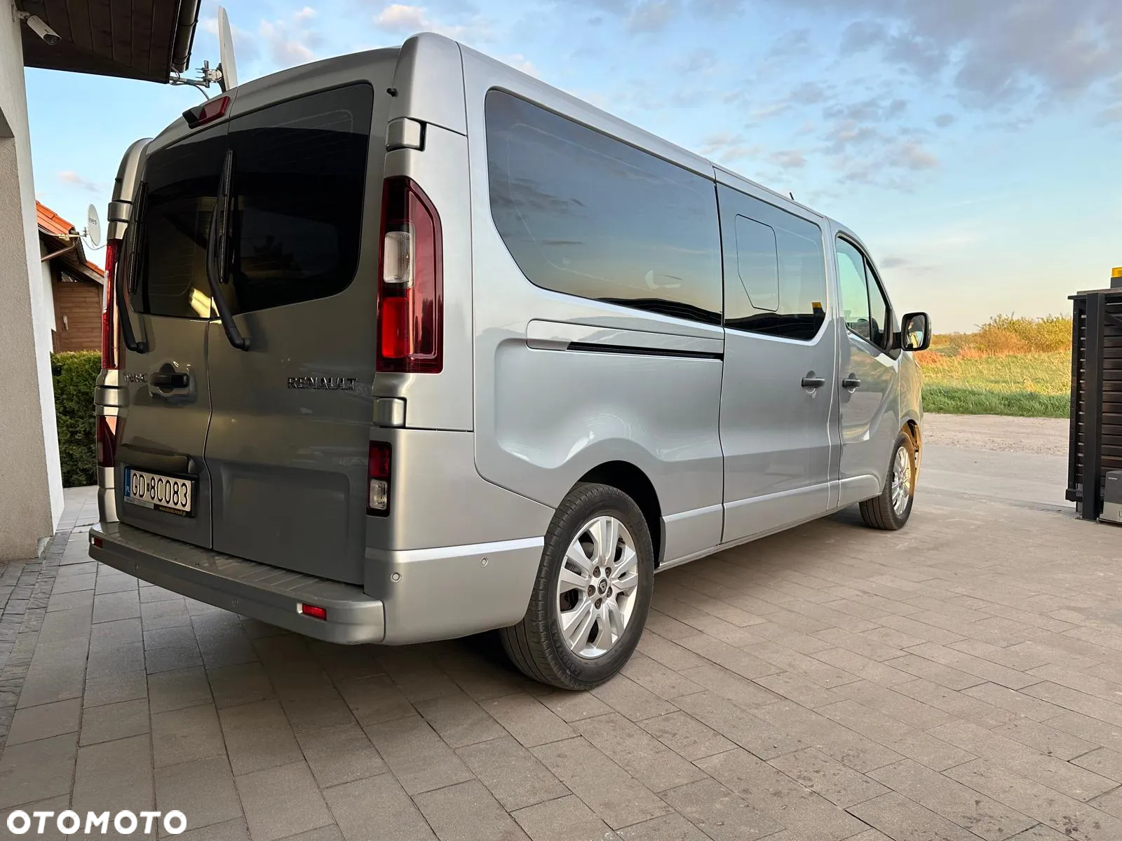 Renault Trafic - 2