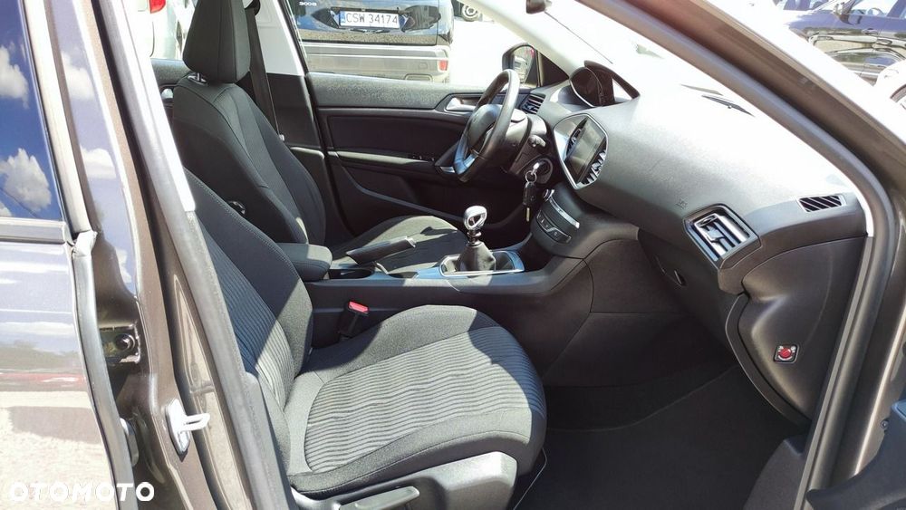 Peugeot 308 - 25