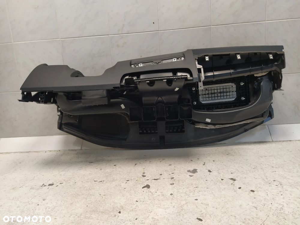 MERCEDES W118 AMG W177 CLA KONSOLA DESKA ROZDZIELCZA EU CZERWONA / BIAŁA NIĆ ORYGINAŁ - 12
