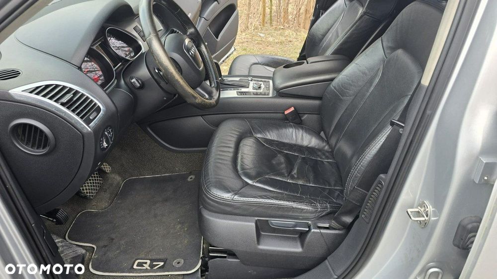Audi Q7 - 7