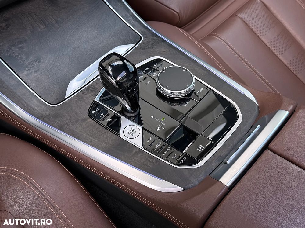 BMW X5 xDrive40i - 24
