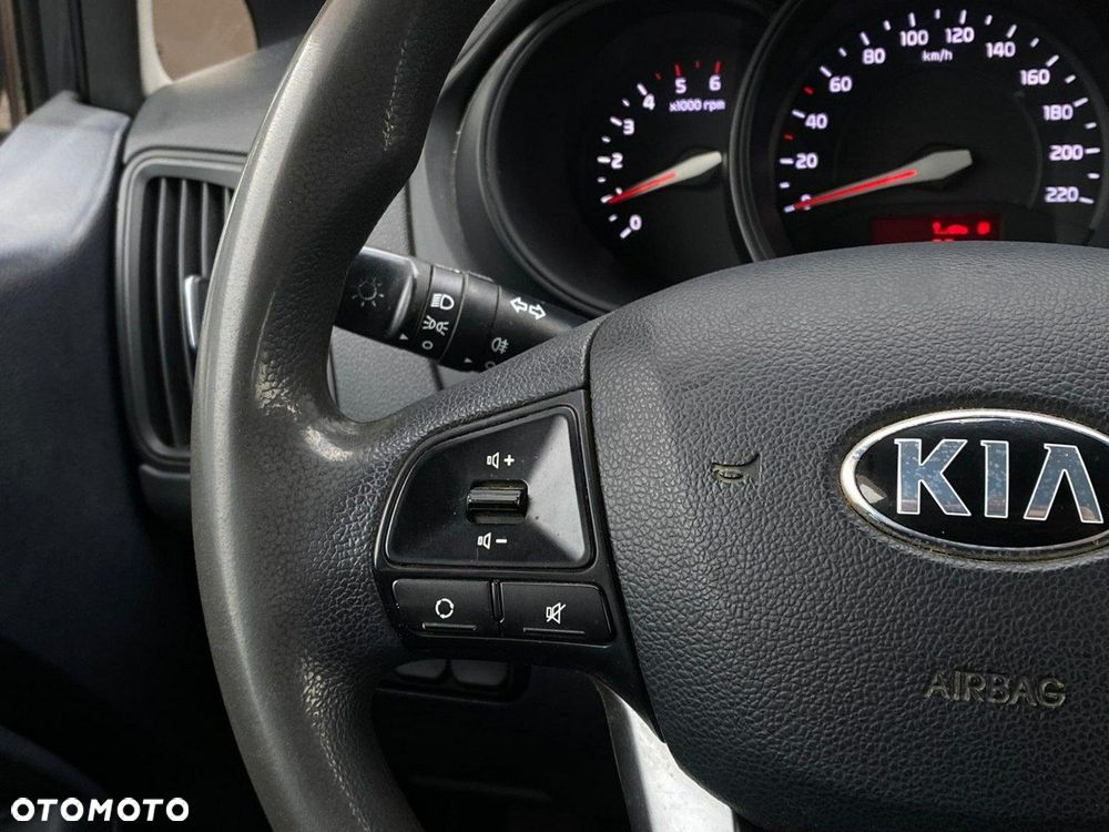 Kia Rio - 17
