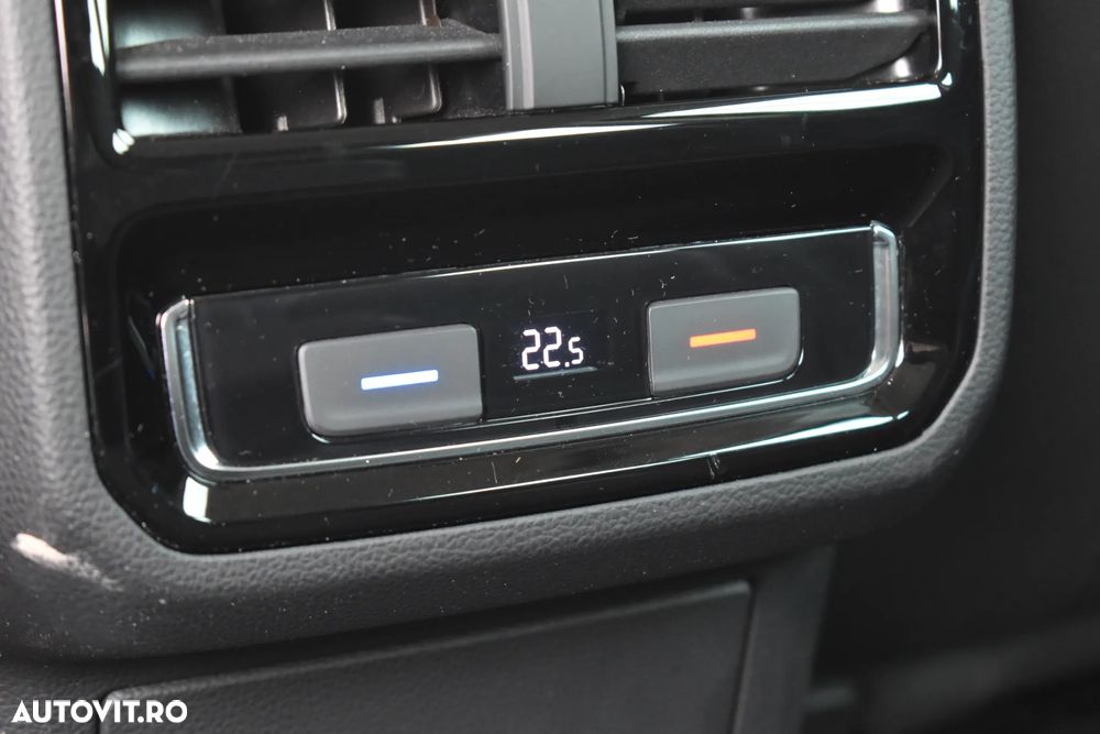 Volkswagen Passat 2.0 TDI DSG (BlueMotion Technology) Highline - 40