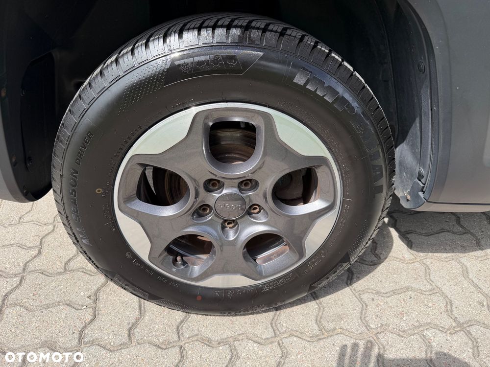 Jeep Renegade 1.6 E-TorQ Longitude FWD - 19